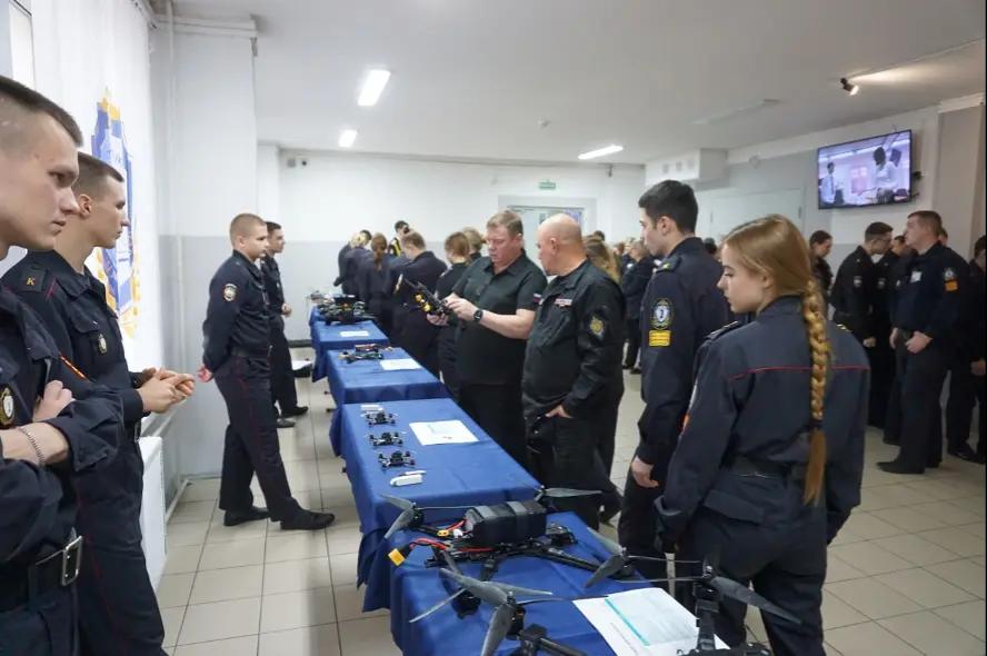 Выставка в колледже полиции
